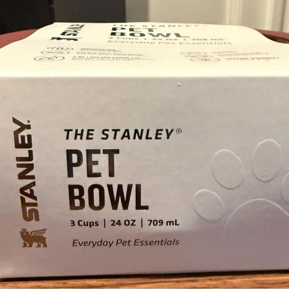 Stanley Red Pet Essentials Bowl